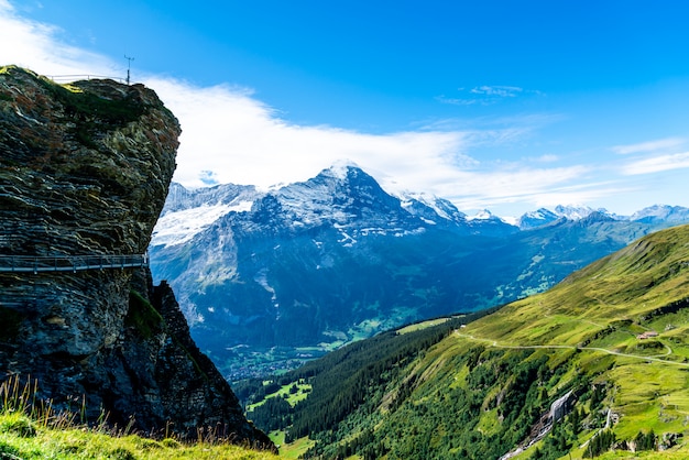 Magnifique montagne des Alpes à Grindelwald, Suisse