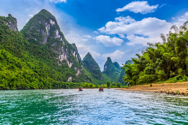 Photo le magnifique paysage de la rivière lijiang à guilin