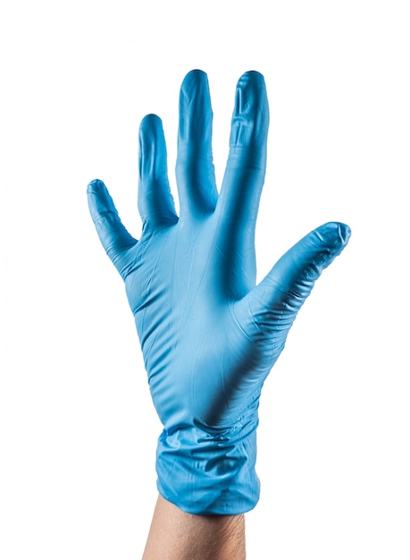 Main avec gant en latex bleu montrant cinq doigts