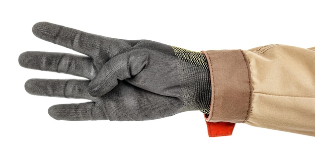 Main de l'homme dans un gant de protection noir faisant le geste numéro quatre isolé sur blanc