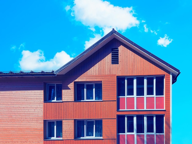 Maison en bois moderne aux tons Lituanie