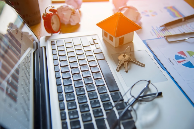 Photo une maison d&#39;échelle sur certains formulaires pour un acte de conceptualiser sur l&#39;investissement financier.
