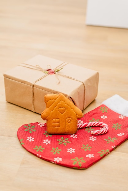 Maison en pain d'épice en forme de maison en pain d'épice et cadeau artisanal