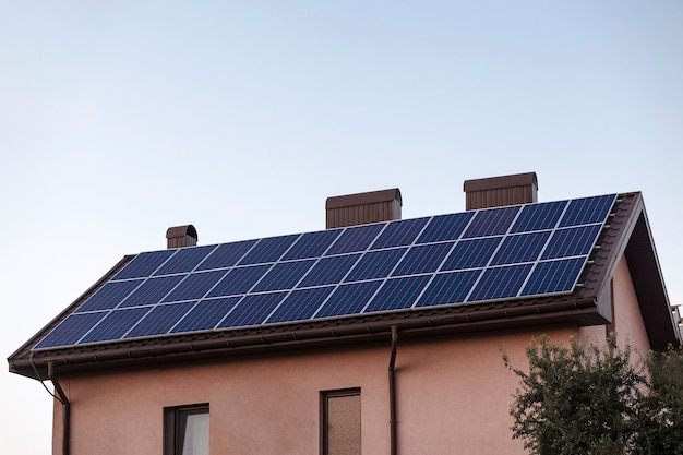 Maison à panneaux solaires Maison à énergie solaire