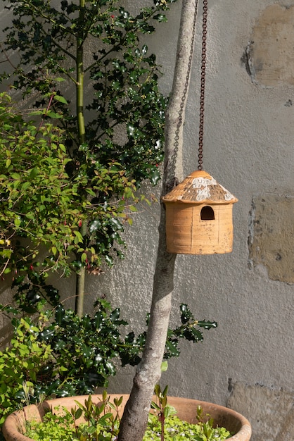 Maison en terre cuite pour les mésanges