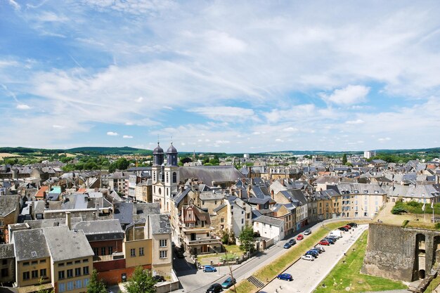 Photo maisons anciennes de la ville de sedan france