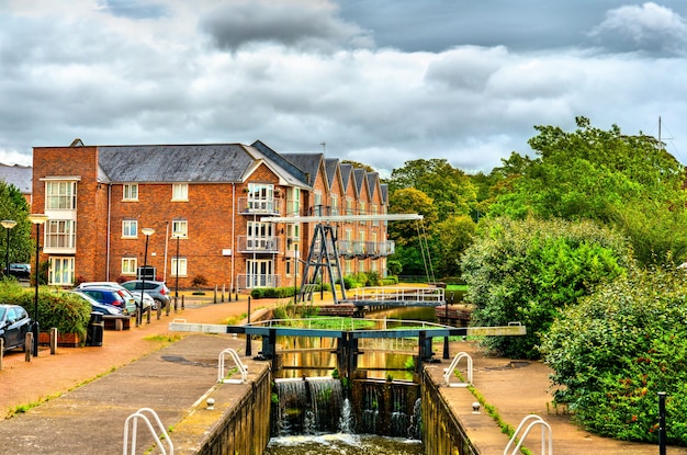 Maisons à un canal à Chester, Angleterre