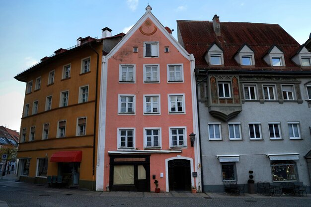 Les maisons caractéristiques de la ville de Fussen en Bavière