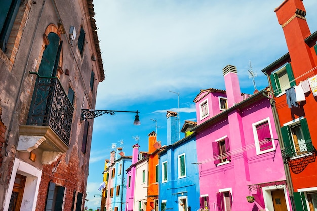 Maisons colorées dans l'île de Burano près de Venise, Italie