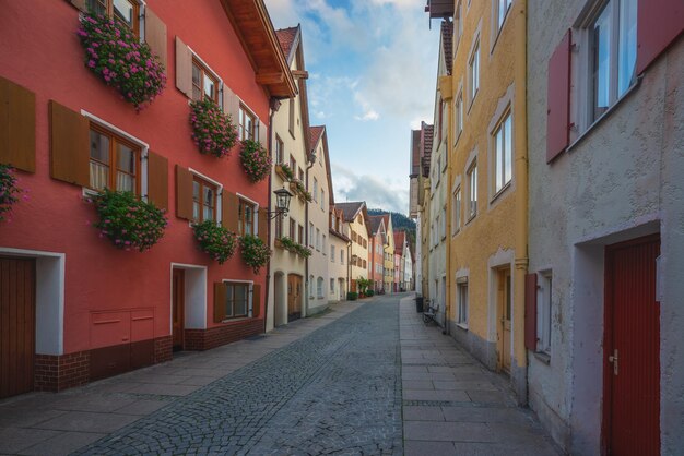 Des maisons colorées dans la vieille ville de Fussen Altstadt Fussen Bavière Allemagne