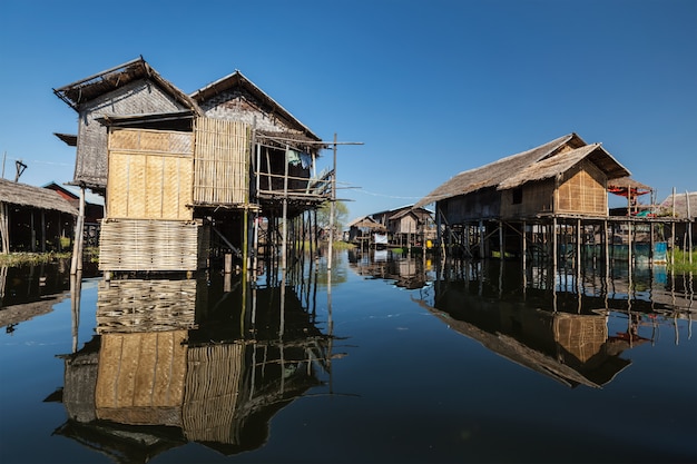 Maisons sur pilotis