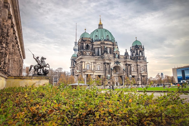 La majestueuse cathédrale de Berlin, le bâtiment et le dôme de la cathédrale protestante de Berlin, en Allemagne.