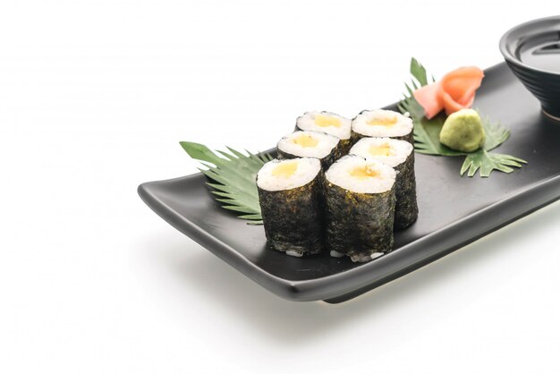 Maki sushi-style de cuisine japonaise