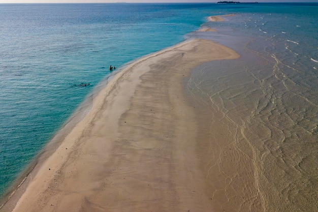 Maldives vue aérienne panorama paysage plage de sable blanc
