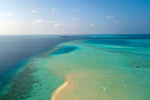 Maldives vue aérienne panorama paysage plage de sable