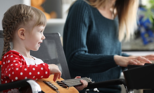 Maman et enfant ensemble