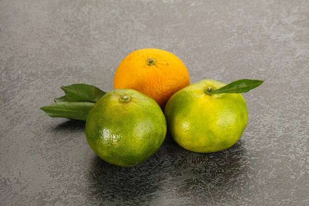 Photo mandarines fraîches, mûres, sucrées et juteuses