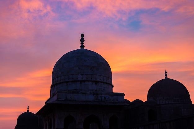 Mandu India, ruines afghanes du royaume de l'islam, monument de la mosquée et tom musulman