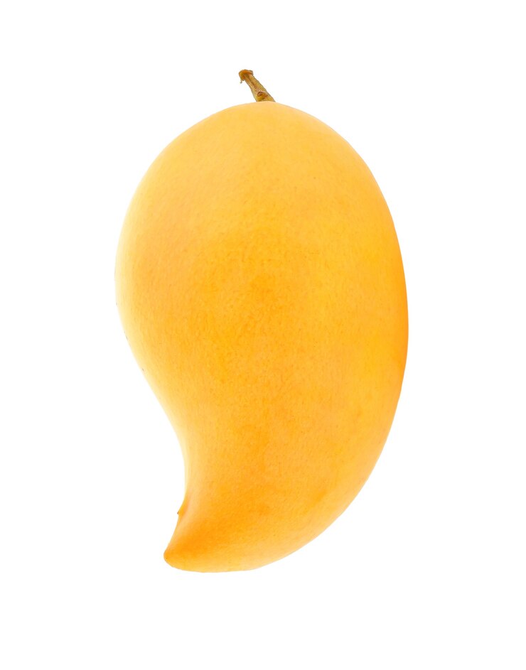 Mangue mûre sur fond blanc