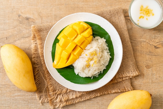 mangue avec riz gluant