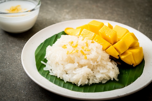 mangue avec riz gluant