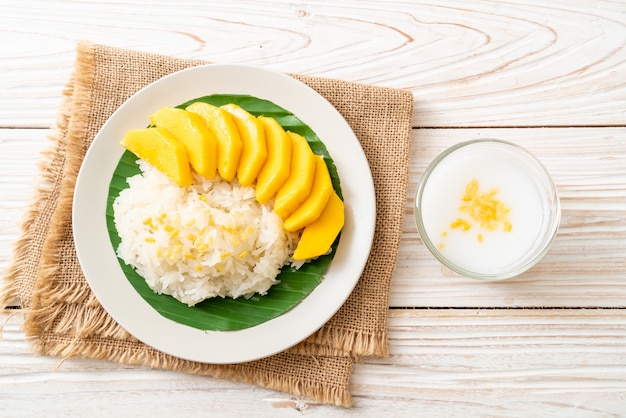 mangue avec riz gluant