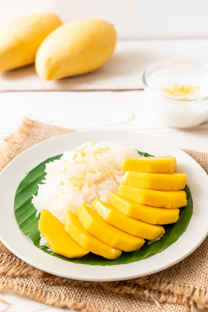 mangue avec riz gluant