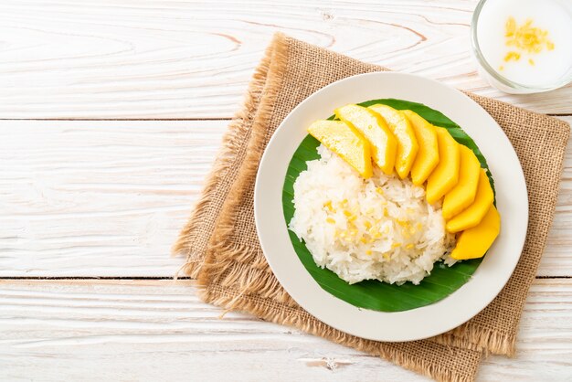 mangue avec riz gluant