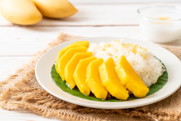 mangue avec riz gluant