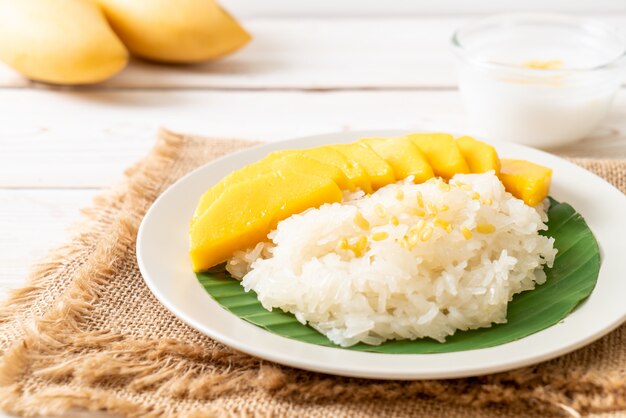 mangue avec riz gluant