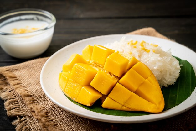 mangue avec riz gluant