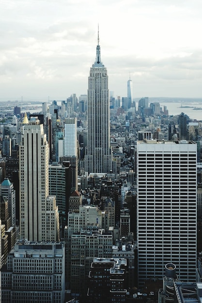 Manhattan contre le ciel