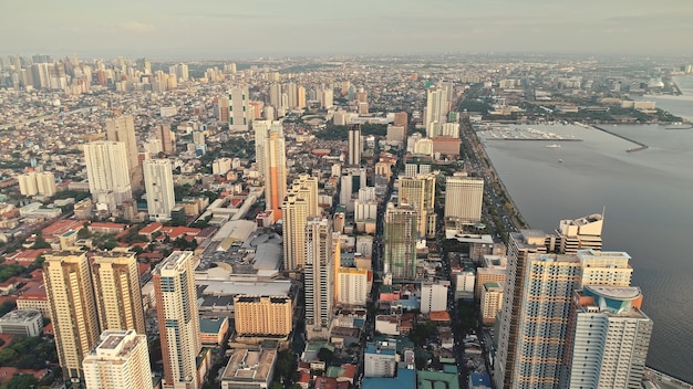 Manille pier ville cityscape at ocean bay