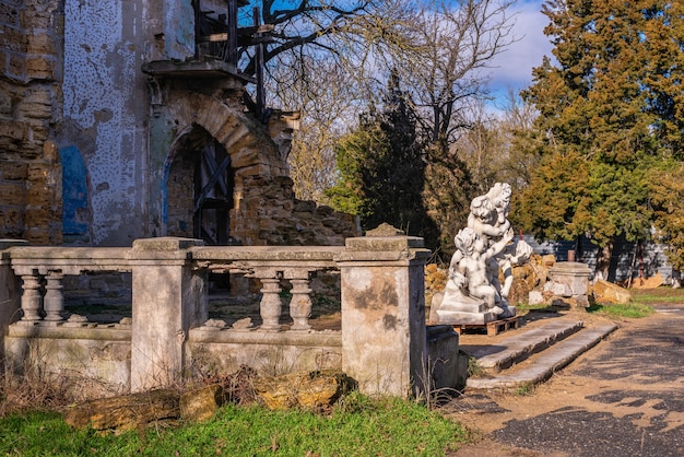 Manoir de Kuris en ruine ou château de Kuris dans le village de Petrovka, région d'Odessa, Ukraine.