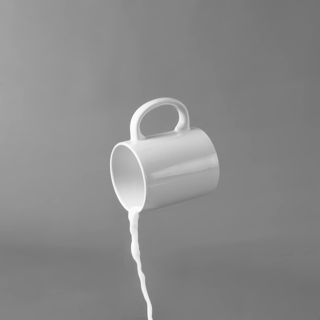 Maquette de lait et de tasse