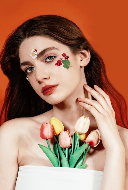 Maquillage avec des fleurs collection de look de mode esthétique douce