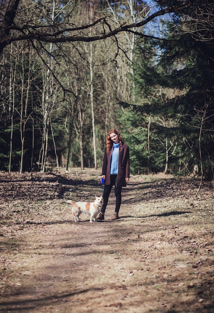 Marcher avec un chien