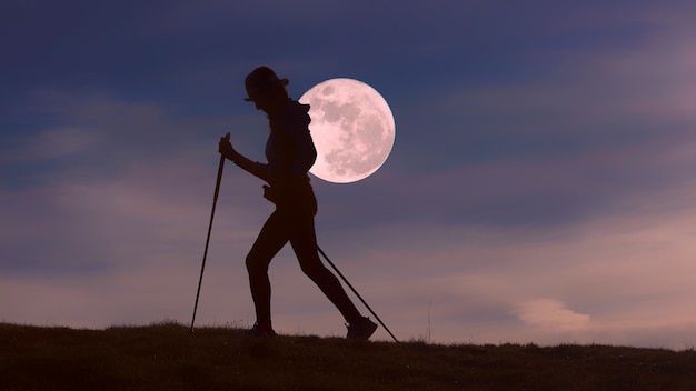 Marcher jusqu'à la pleine lune