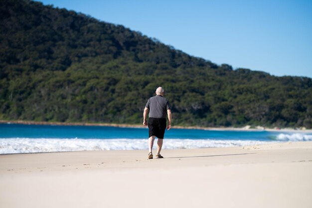 Marcher sur une plage en hiver en Australie beau paysage de plage en Amérique dans la nature