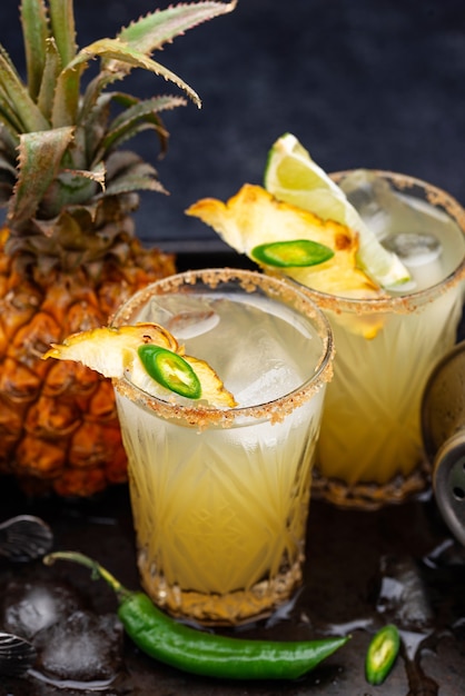 Margarita à l'ananas et jalapeno