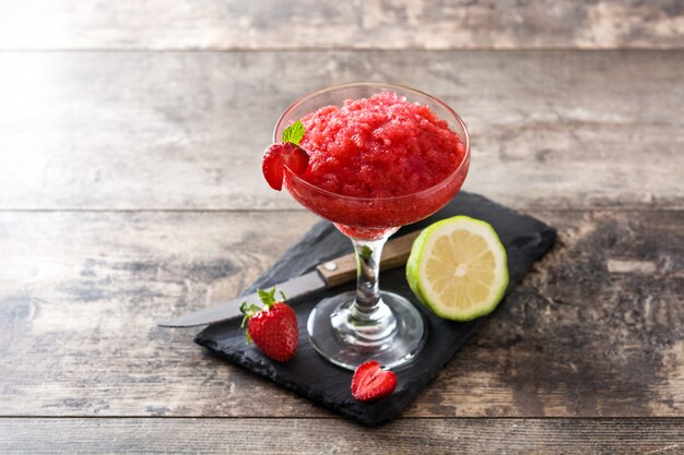 Margarita aux fraises en verre