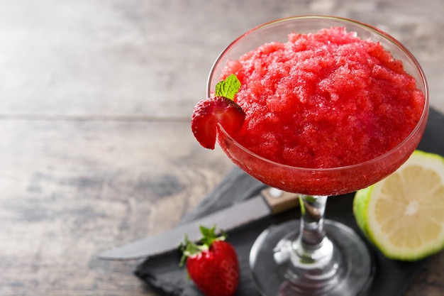 Margarita aux fraises en verre