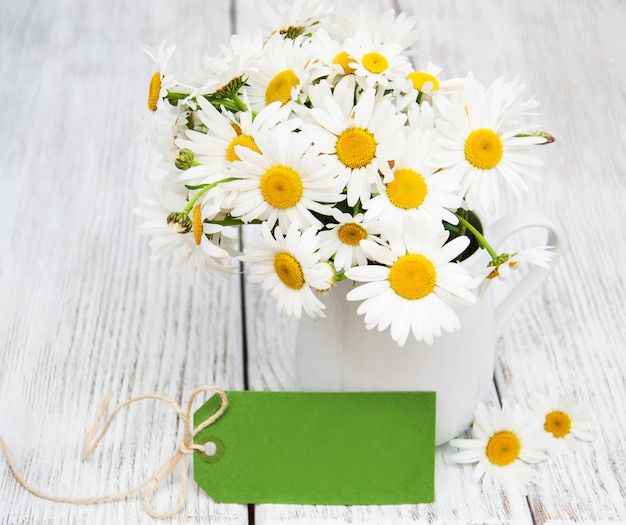 Marguerites dans un vase