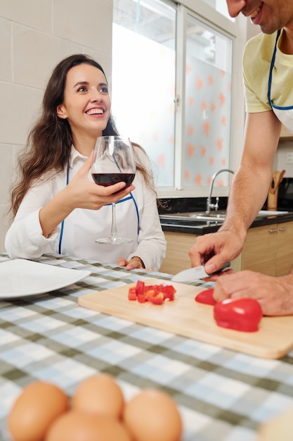 Mari cuisine pour femme