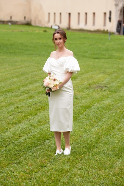 mariée classique en plein air