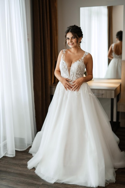 Photo une mariée en robe blanche au camp d'entraînement