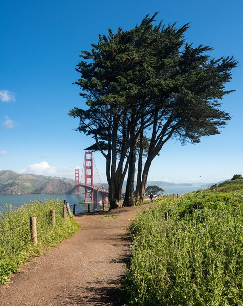 Marin Headlands et Golden Gate Bridge depuis le parc d'état