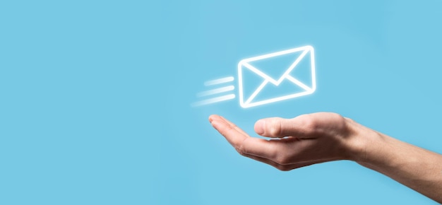 Marketing par e-mail et concept de newsletterContactez-nous par e-mail de newsletter et protégez vos informations personnelles du concept de courrier indésirableSchéma de vente directe en entreprise Liste des clients pour l'envoi