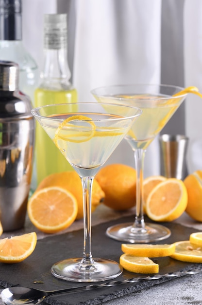 Martini goutte de citron avec zeste