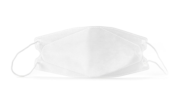 Masque facial blanc pour une protection saine isolé sur fond blanc Le masque facial est très important dans l'état actuel de l'épidémie de coronavirus